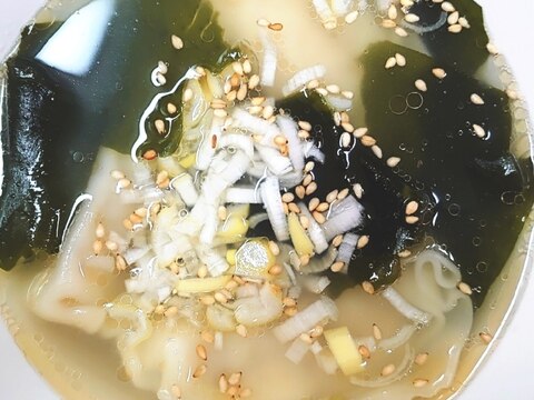 とっても簡単!冷凍餃子を使った中華スープ♪